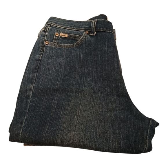 Lee Women's Relaxed Bootcut High Rise Medium Wash Blue Jeans Vintage Size 12 - Picture 8 of 9